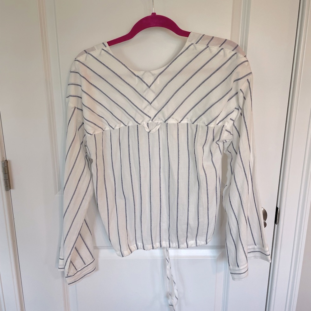 - NWT. YORK lightweight drawstring-waist top. - Picture 5 of 9